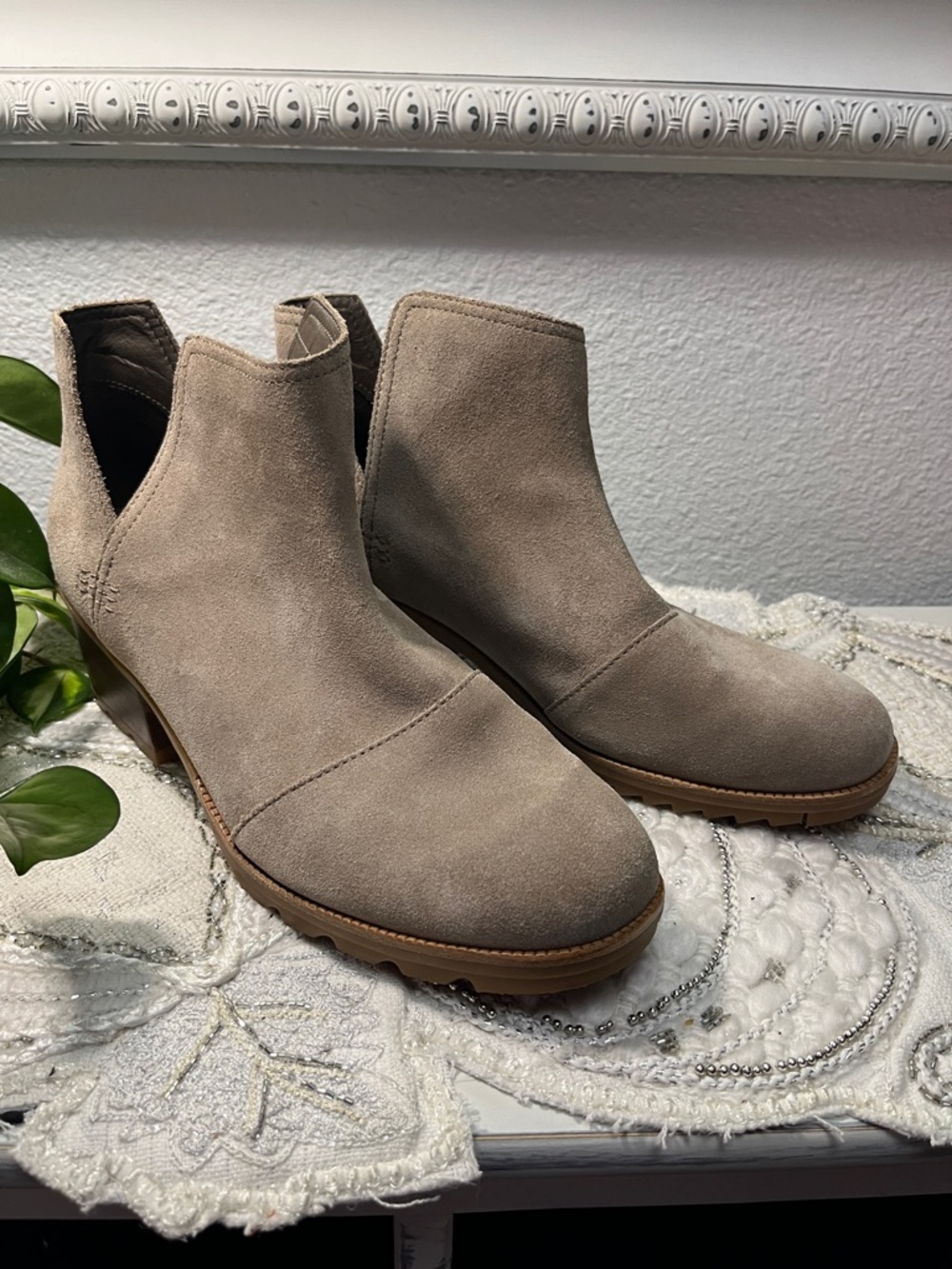 NWT Sorel Women’s Cate Cut Out Boot - Ash Brown - 10.5 (as is) - Picture 1 of 13